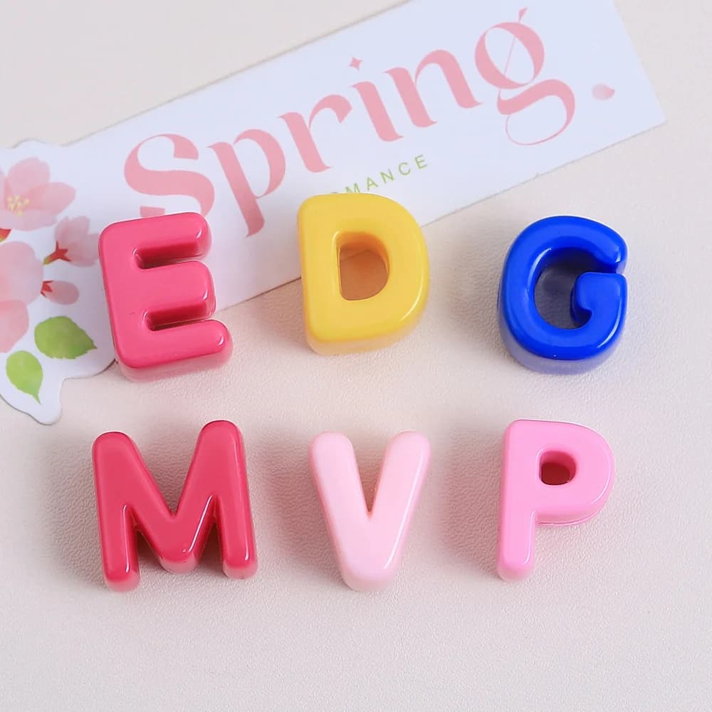 52 Pieces of Large-Hole Acrylic Beads, in Random Colors. Includes 26 Letters Each in 2 Pieces, with Accessories. image